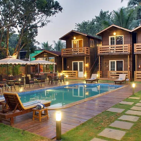 La Vie Woods- Couples/Families Only-3